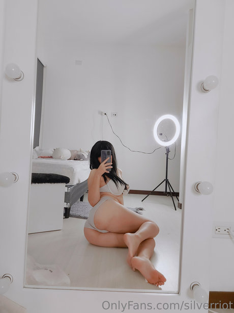 Nagie wyciekłe zdjęcie OnlyFans od Silverriot