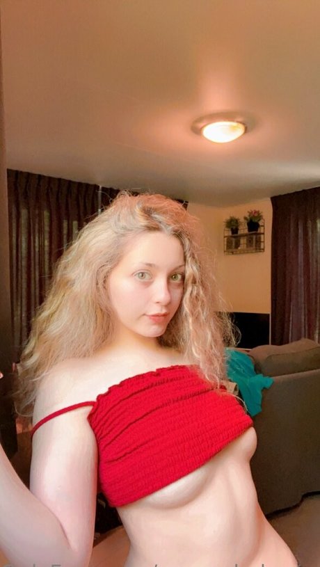 Naken läckt OnlyFans-bild av Marmaladeangelina