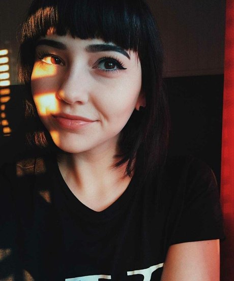 Savannah Brown