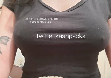 Naken läckt OnlyFans-bild av Kaahpacks