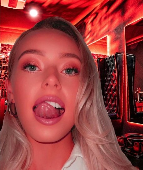 Naakte gelekte OnlyFans-foto van Obey Cardi