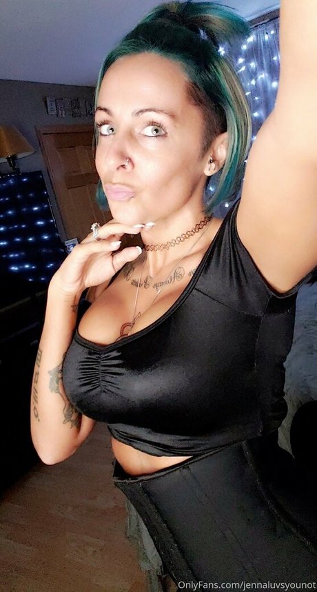 Foto desnuda filtrada de OnlyFans de Jennaluvsyounot
