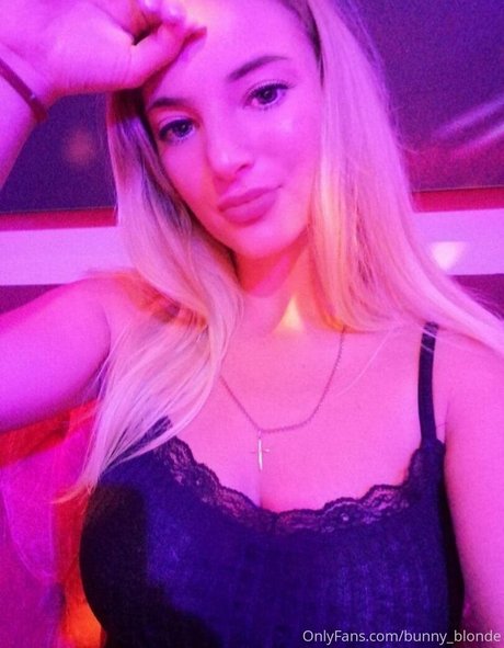 Bunnyblondee
