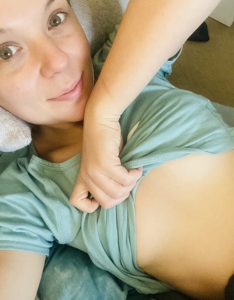 Pregnantcaireen