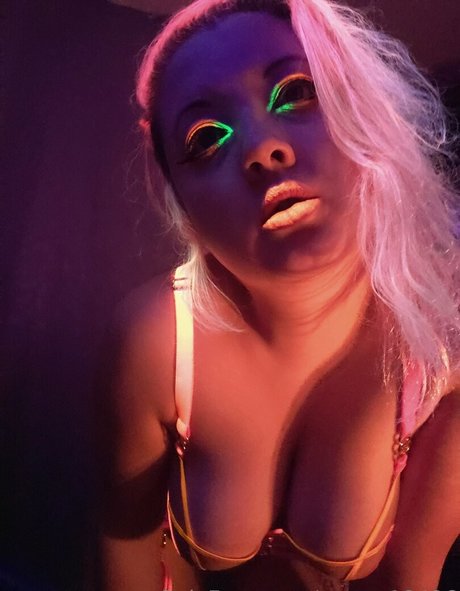 Photo nue de fuite OnlyFans de Momo18496