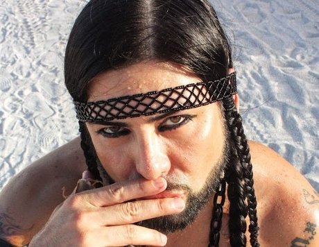 Naken läckt OnlyFans-bild av Cherry Boy
