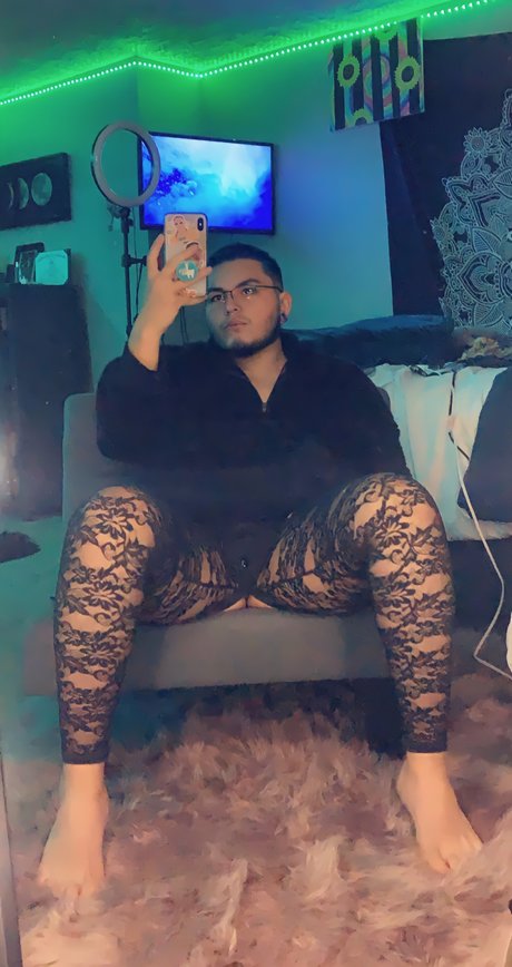 Naken läckt OnlyFans-bild av Ernasty