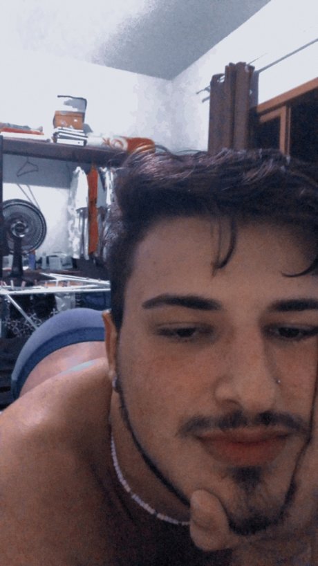 Naken läckt OnlyFans-bild av Alisson