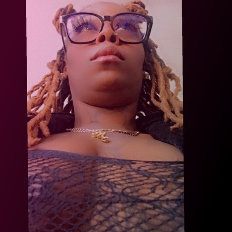 Naken läckt OnlyFans-bild av Ms Dennver