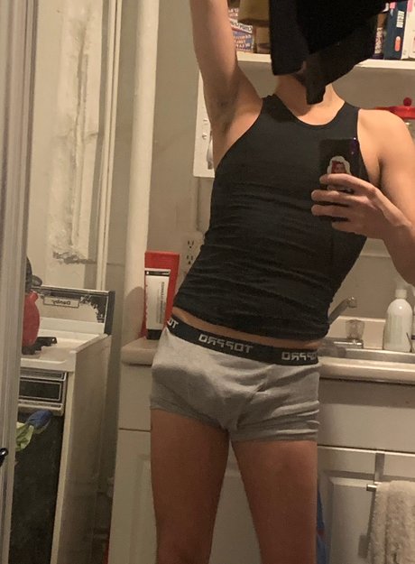 Naken läckt OnlyFans-bild av Dante Inferno