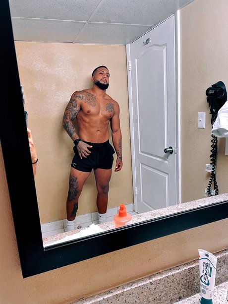 Nagie wyciekłe zdjęcie OnlyFans od Dre Gavi