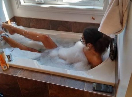 Naken läckt OnlyFans-bild av Mocha