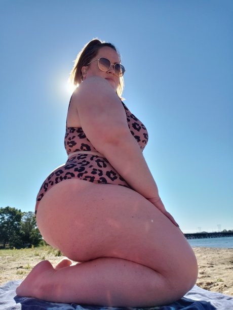 Naken läckt OnlyFans-bild av Ginger Page