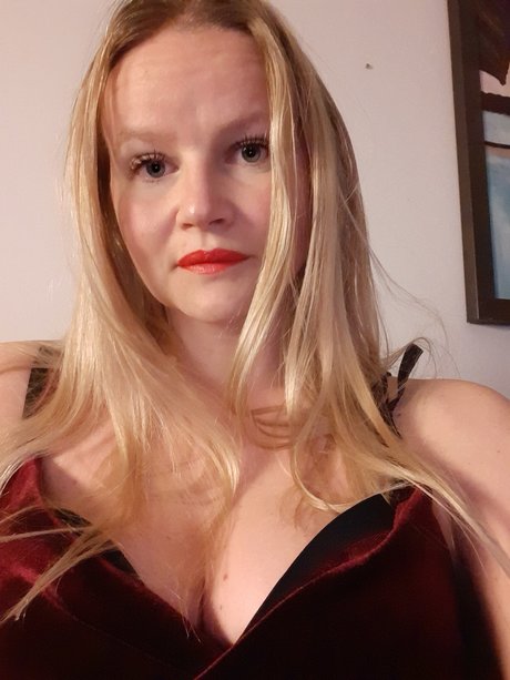 Naken läckt OnlyFans-bild av Nightgirl85