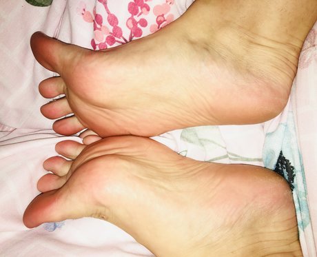 Foto nua vazada do OnlyFans de Masking Queen