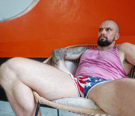 Naken läckt OnlyFans-bild av Papi Silkies 
