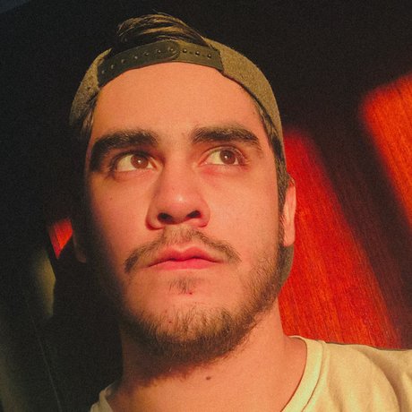 Naken läckt OnlyFans-bild av Raccoon  