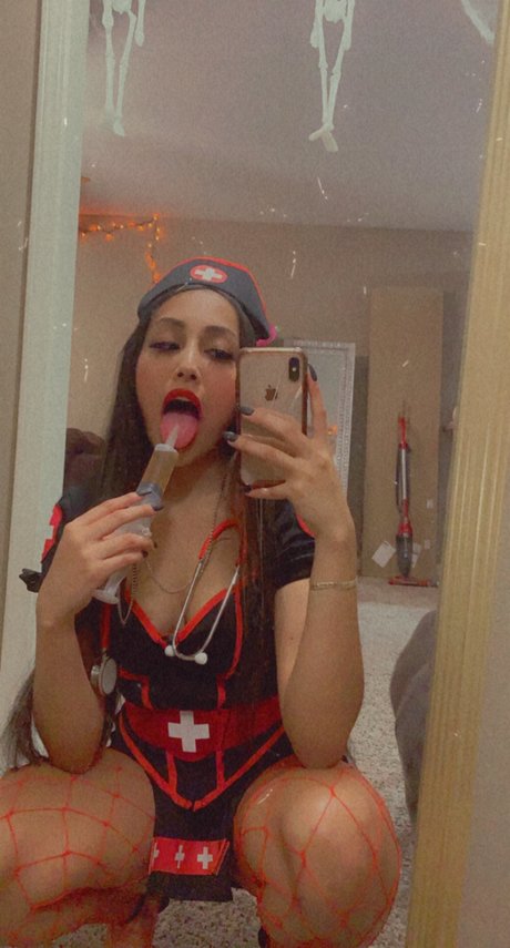 Foto desnuda filtrada de OnlyFans de Mami