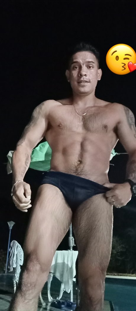 Обнаженная фотография утечки OnlyFans от Martinhalt