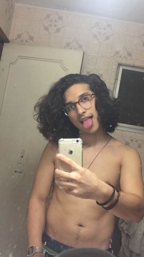 Naken läckt OnlyFans-bild av Raulmed