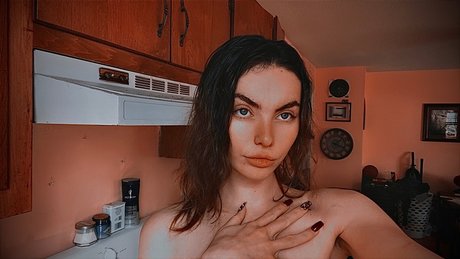 Issa Autymn