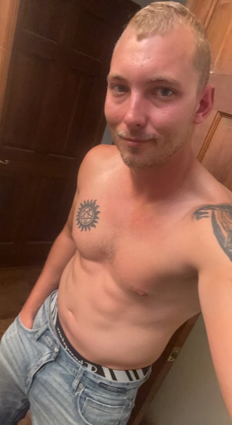 Alaston vuotanut OnlyFans-kuva Jvfitness19