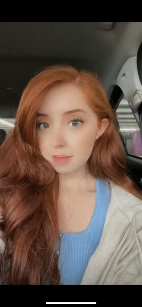 Naken läckt OnlyFans-bild av Nova Jenea