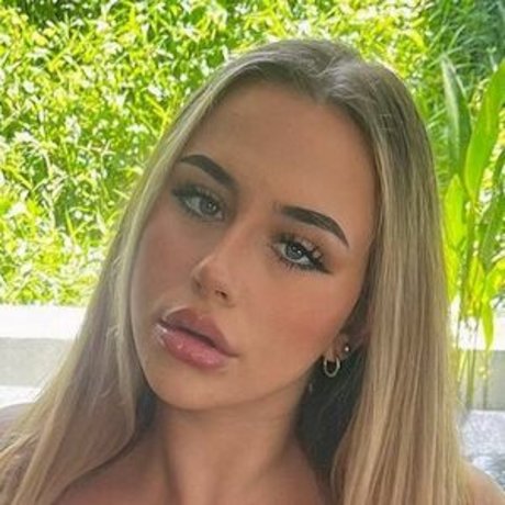 Naken läckt OnlyFans-bild av Selina Bond