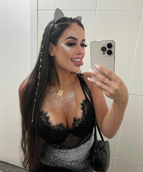 Nahá fotka uniklých OnlyFans od Eduarda Wolker