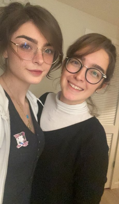 Naken läckt OnlyFans-bild av Deputyaruuu