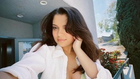 Naken läckt OnlyFans-bild av Cree Cicchino