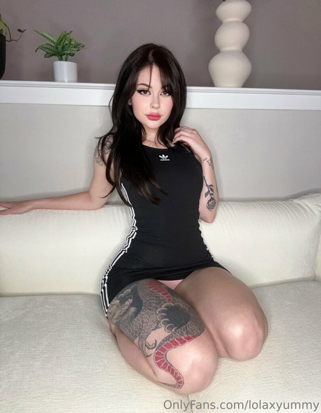 Lolaknivesxz OnlyFans泄露裸照
