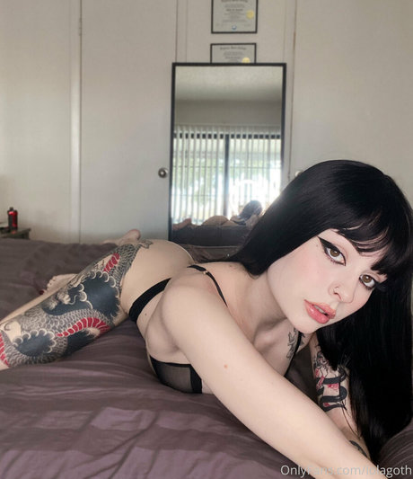 Lolaknivesxz