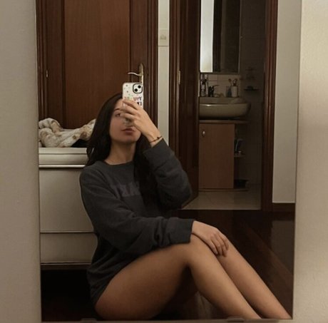 Naken läckt OnlyFans-bild av Adriana Carballo