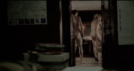 Naken läckt OnlyFans-bild av Kathleen Robertson