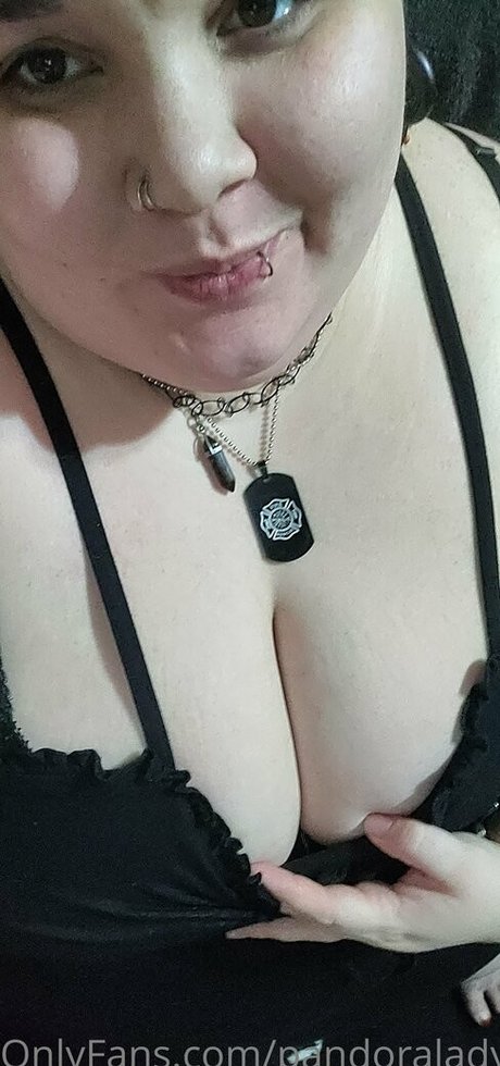 Pandoralady OnlyFansリークヌード写真