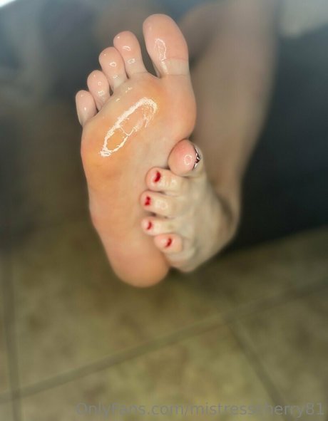 Обнаженная фотография утечки OnlyFans от Mistresscherry81