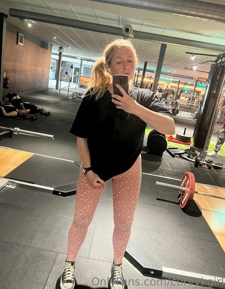 Curvykgirl