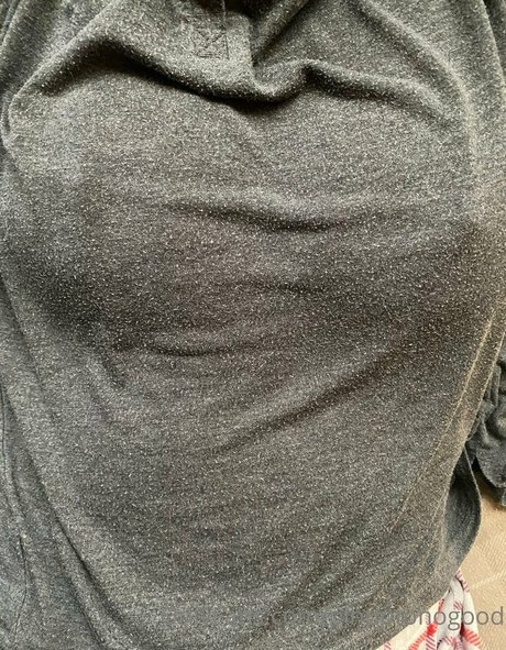 Naken lekkede OnlyFans-bilde av Pinuptonogood