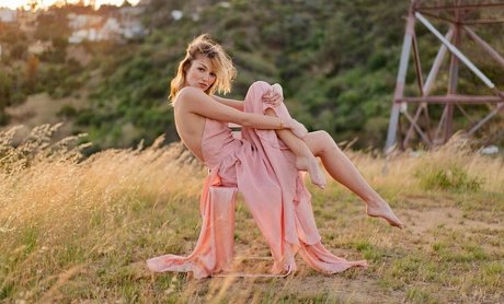 Photo nue de fuite OnlyFans de Lili Simmons
