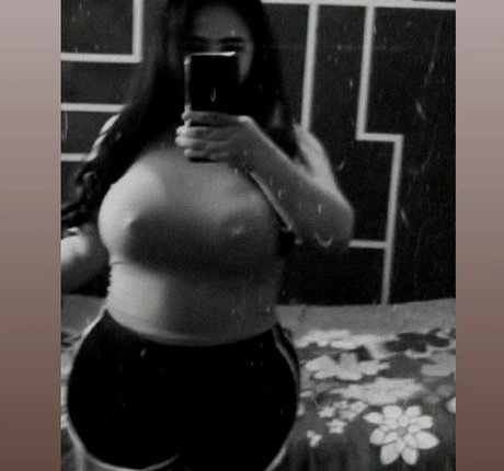 Foto desnuda filtrada de OnlyFans de Alfi Ratu Melon