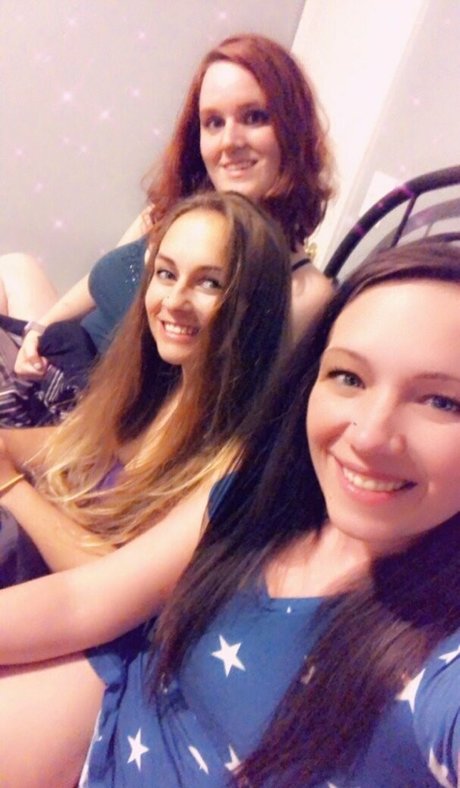Naken lekkede OnlyFans-bilde av Jjandfriends