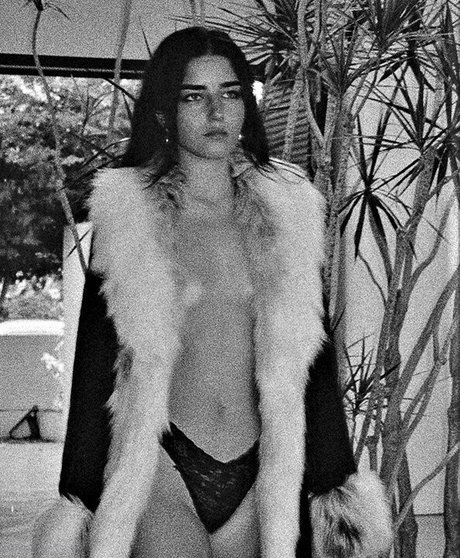 Foto desnuda filtrada de OnlyFans de Ella Grossman