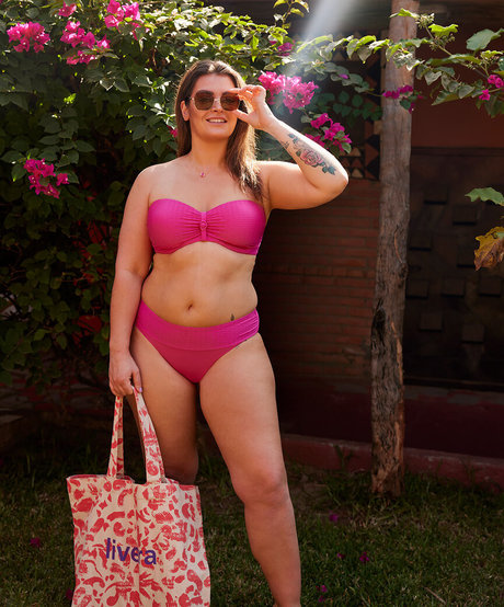 Naakte gelekte OnlyFans-foto van Miljuschka