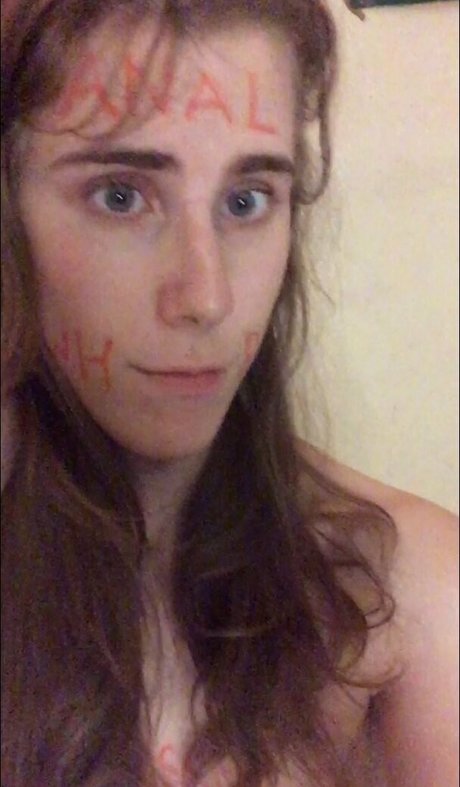 Naakte gelekte OnlyFans-foto van Girlgaymer888