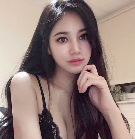 Nagie wyciekłe zdjęcie OnlyFans od Bunniejin