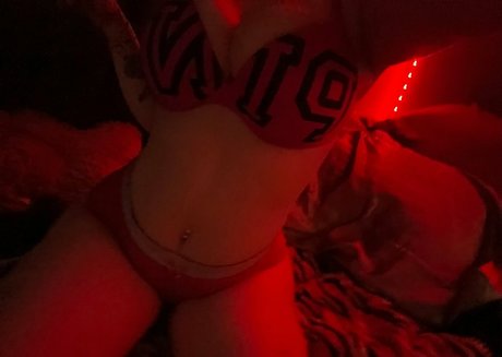 Обнаженная фотография утечки OnlyFans от Theyyloveeejadahh