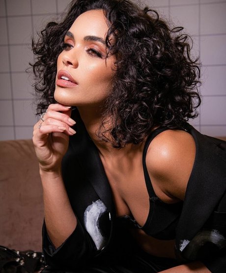 Giovana Cordeiro