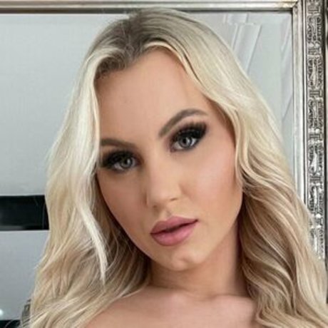 Обнаженная фотография утечки OnlyFans от Lunarae
