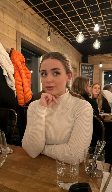 Naken läckt OnlyFans-bild av Melina Goransson